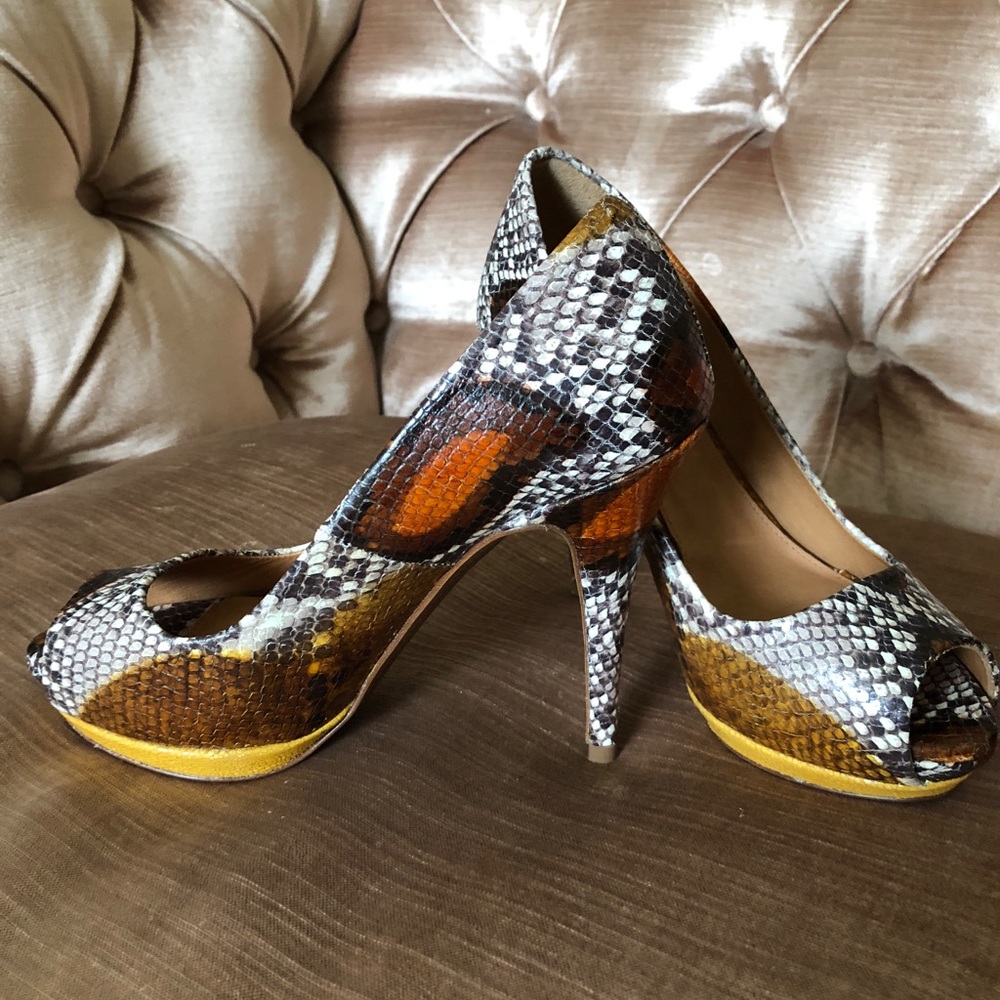 Beautiful multicolored leather pump